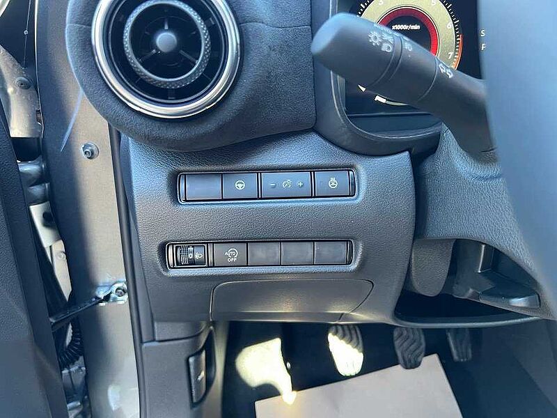 Nissan JUKE 1.0 DIG-T N-DESIGN TECH 1.0 DIG-T N-DESIGN TECH