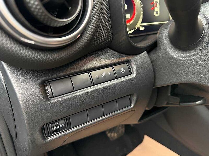 Nissan JUKE Hybrid N-CONNECTA Winter II Hybrid N-CONNECTA Winter II