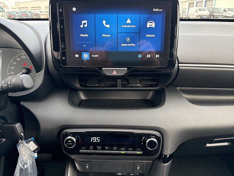 Mazda 2 HYB 1.5L Hybrid VVT-i Center-Line HYB 1.5L Hybrid VVT-i Center-Line