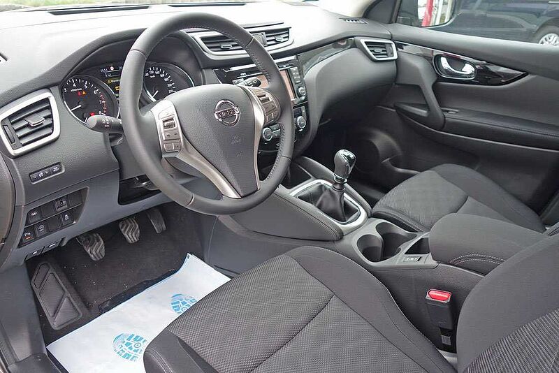 Nissan QASHQAI 1.6 DIG-T 6MT 4x2 N-Connecta PGD
