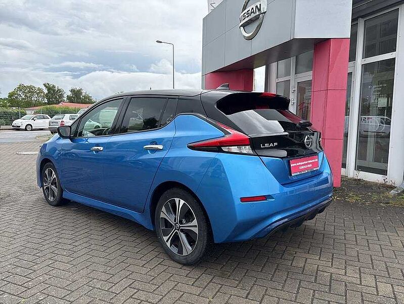 Nissan LEAF (ZE1) MY21 N-CONNECTA Winterpaket LED