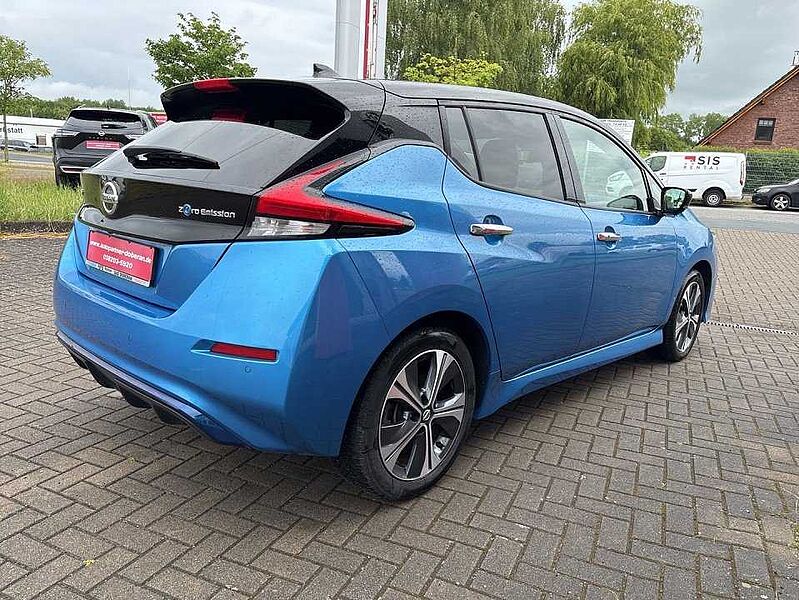 Nissan LEAF (ZE1) MY21 N-CONNECTA Winterpaket LED